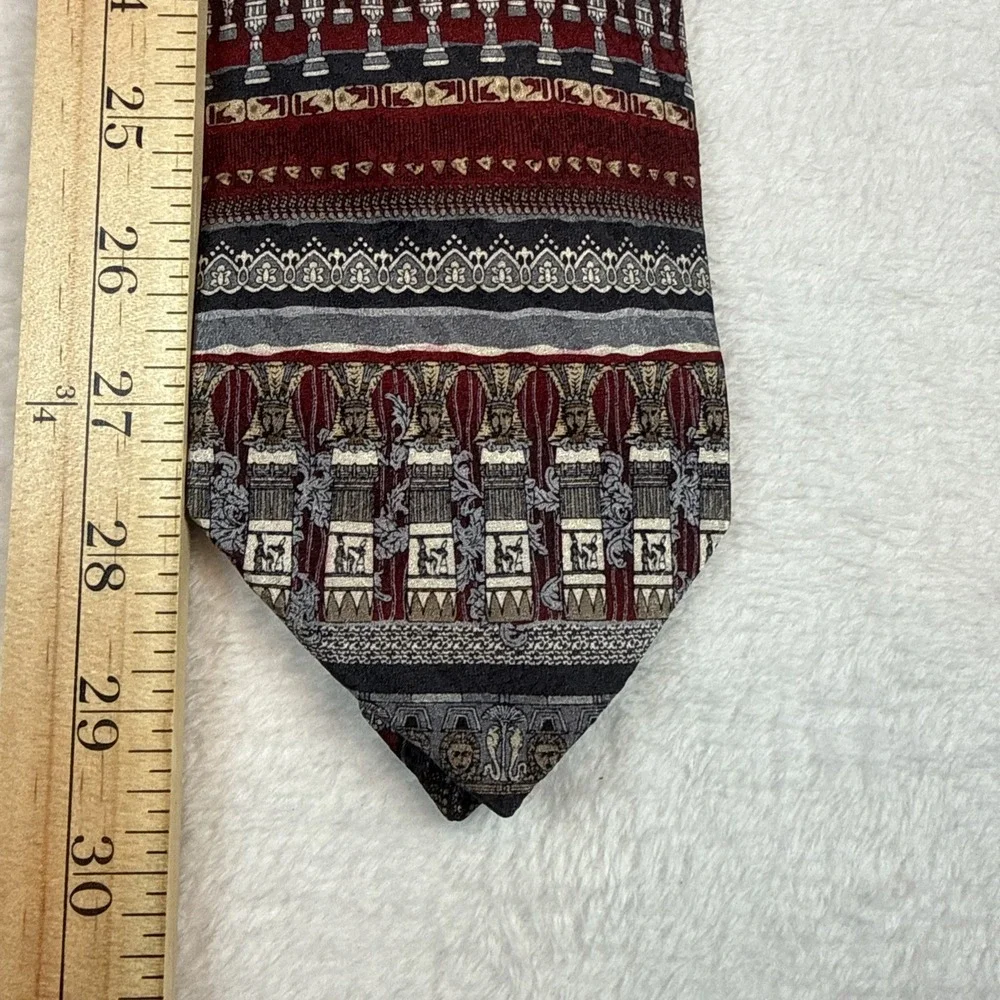 Vintage Tesoro Rosso 100% Silk Tie Geometric Pattern